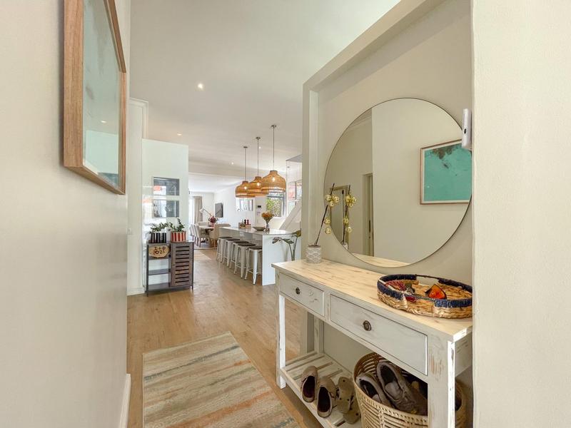 4 Bedroom Property for Sale in Sea Point Western Cape